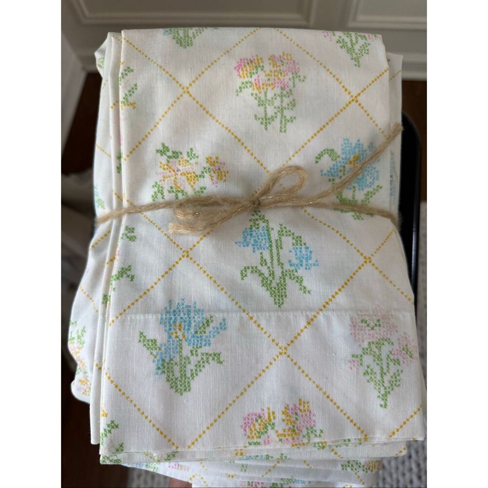 Vintage JCPenney Floral Cross-stitch Print Full Size Sheet Set
